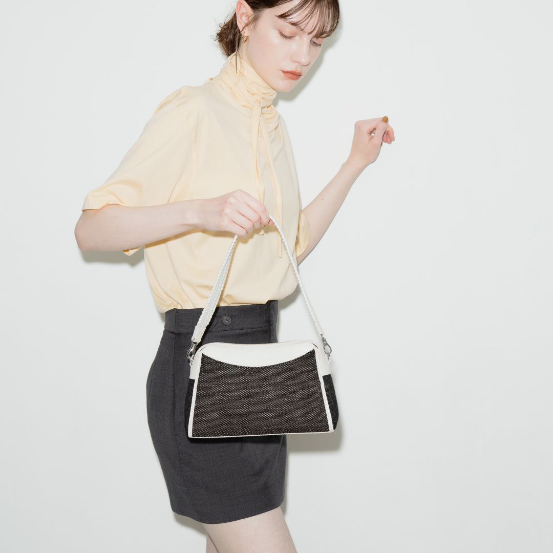 Jutee Shoulder M