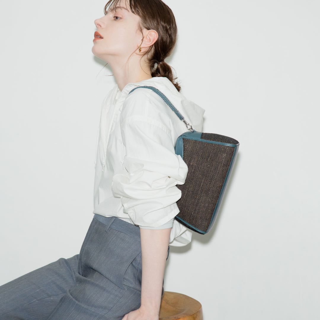 Jutee Shoulder M