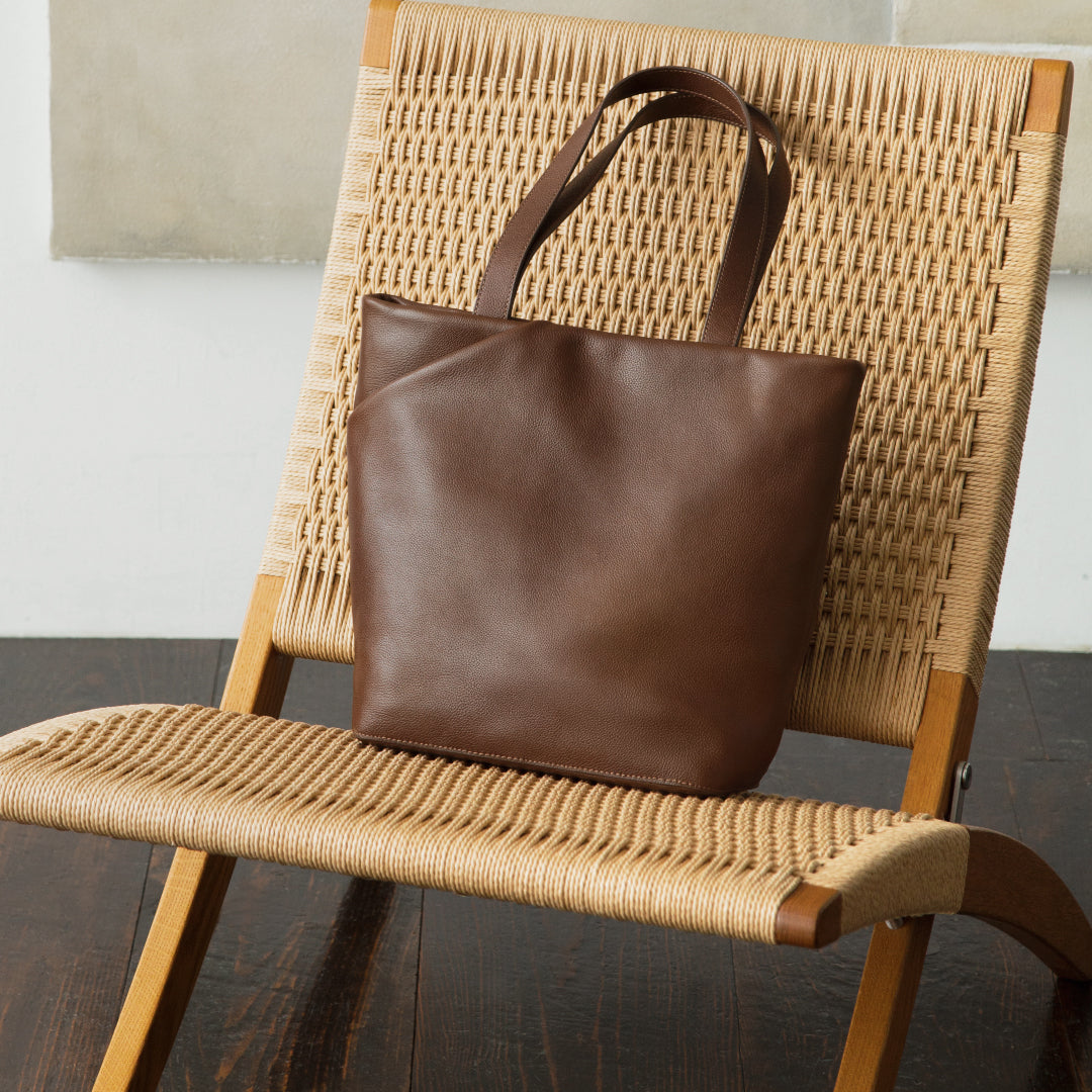 Fluid Tote M