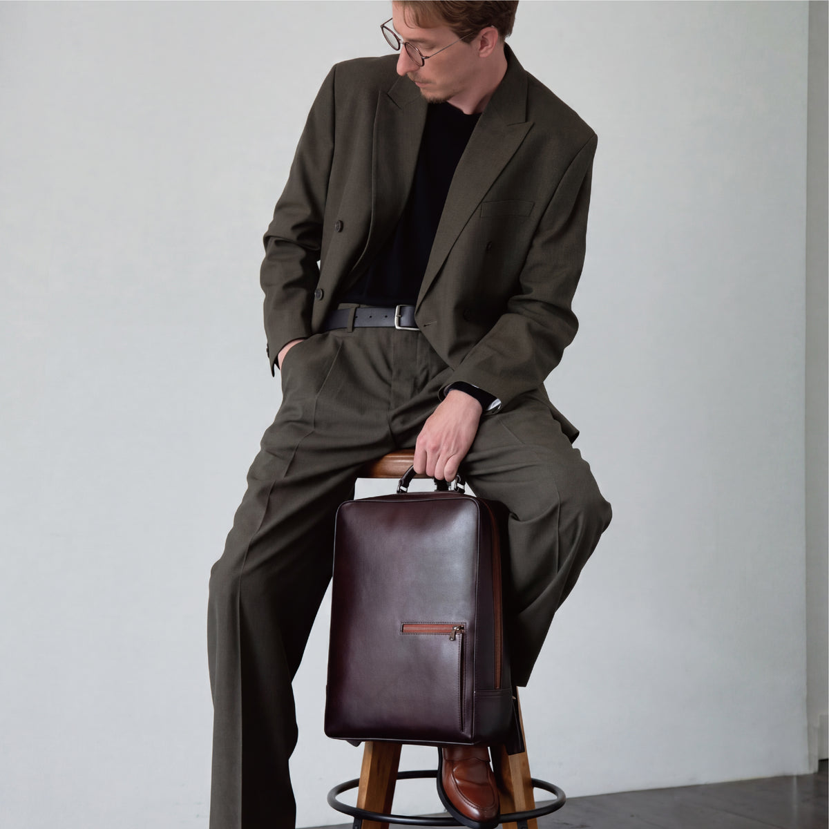 Antique Square Backpack Line Accent