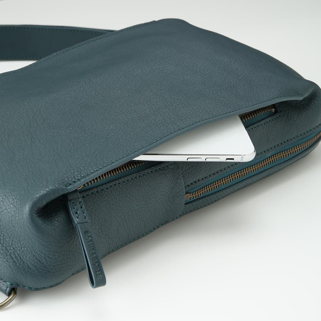 Kazematou Cross Bag