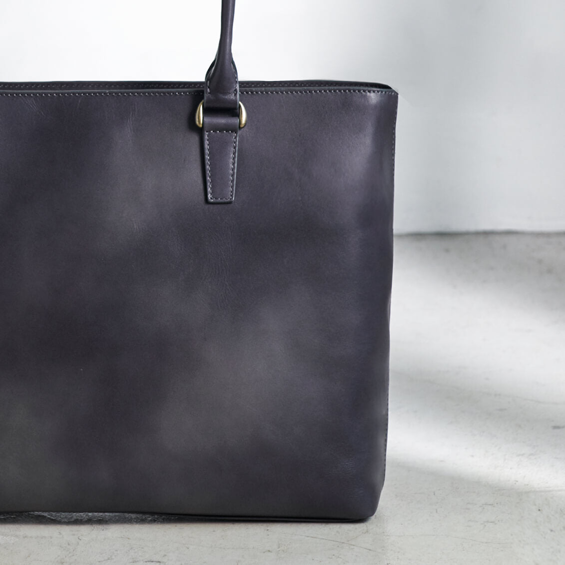 Antique Slim Tote