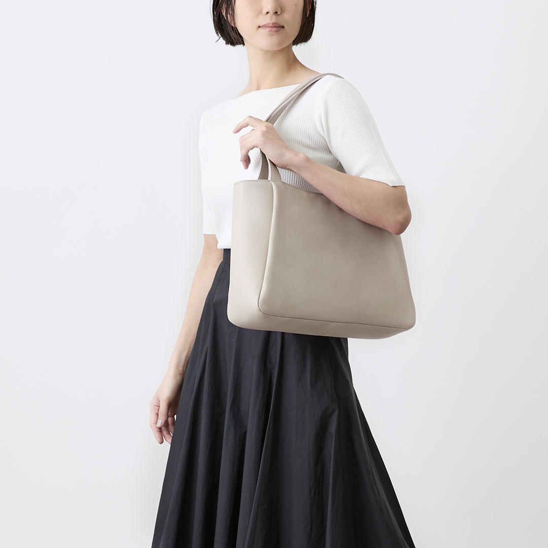 K Angle Tote
