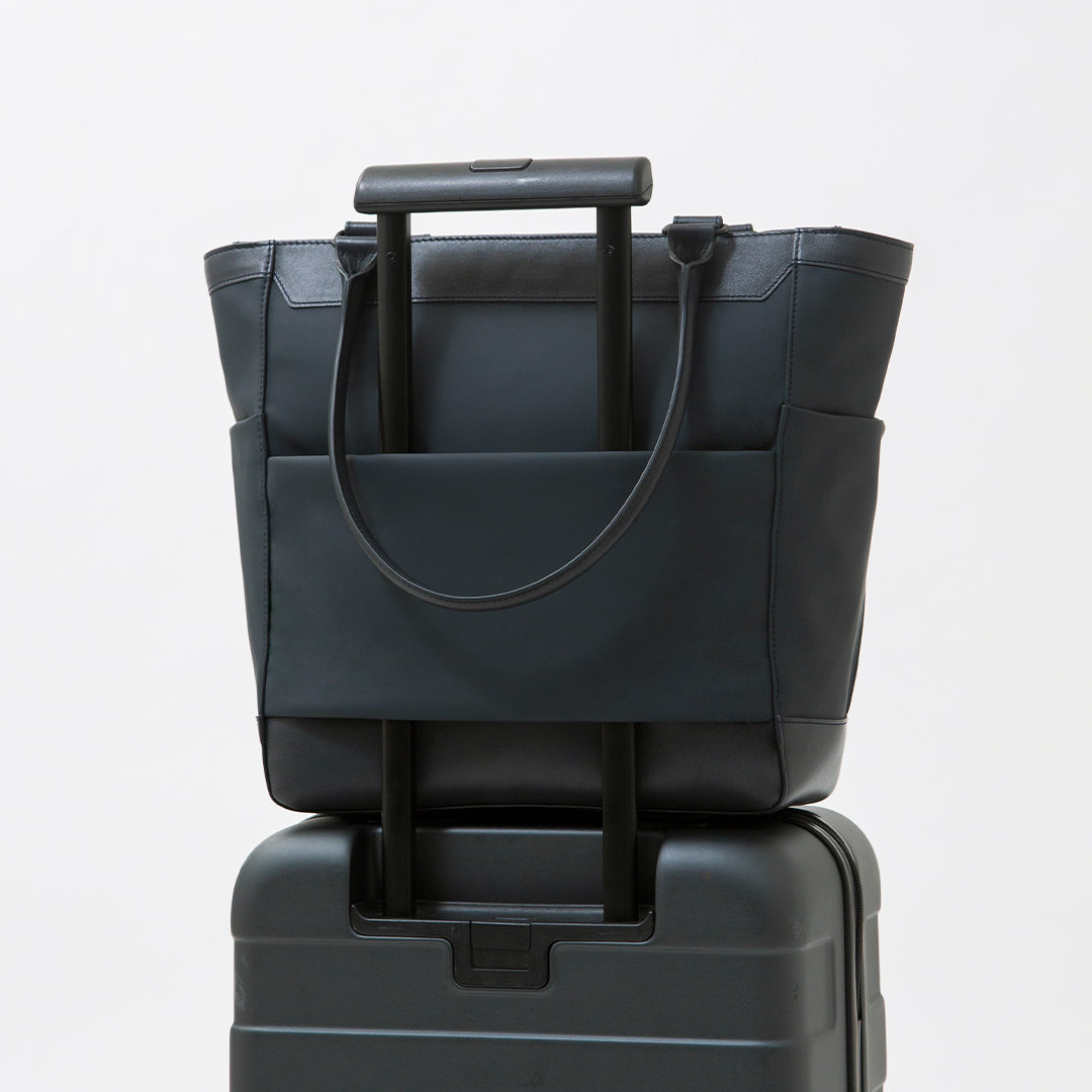Dual-Core Compartment Tote