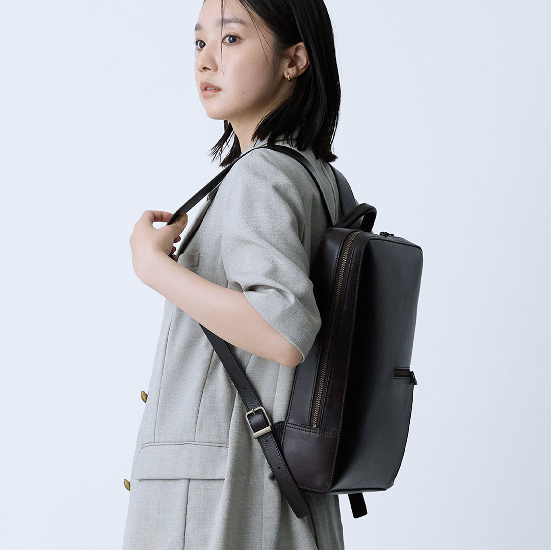 Antique Square Backpack Slim