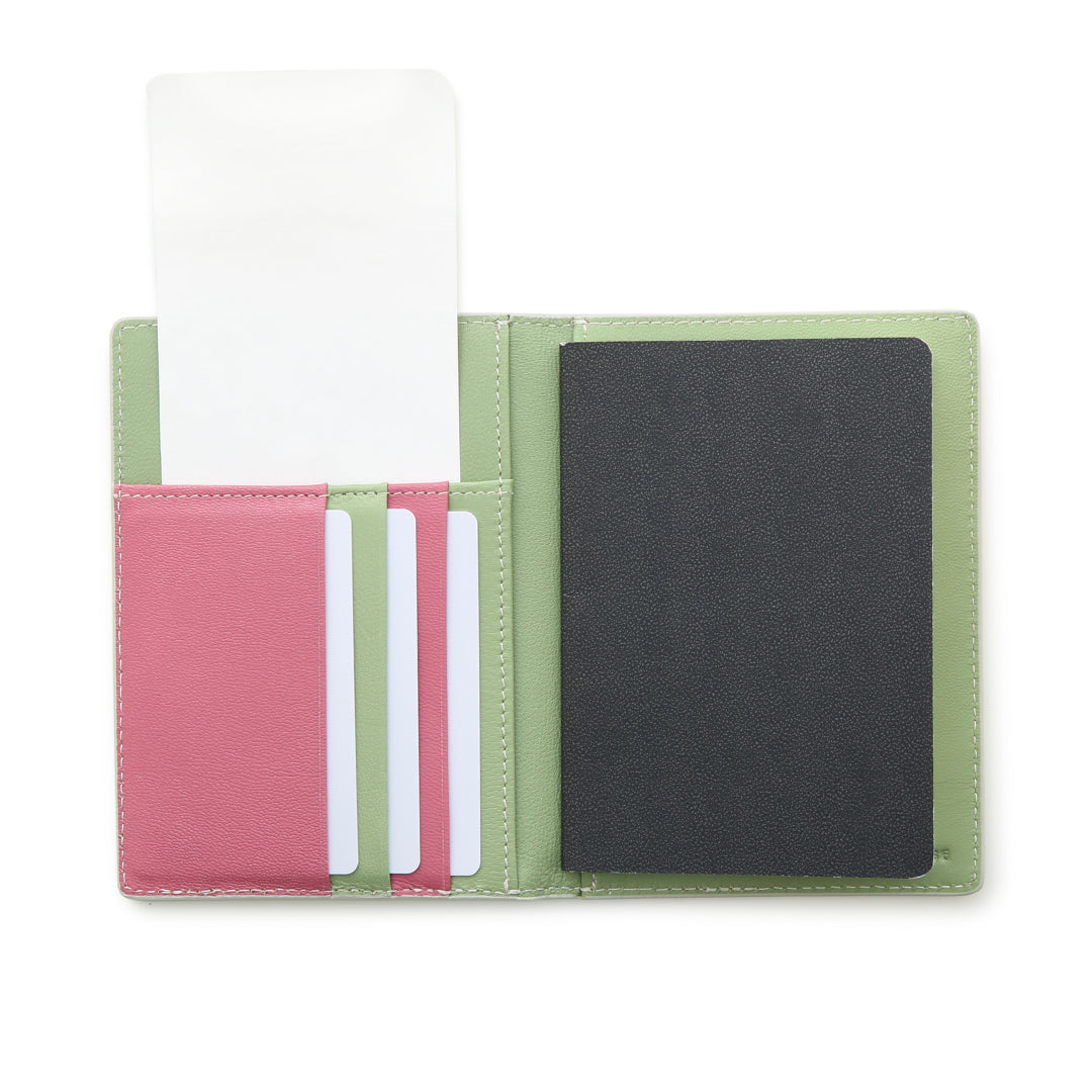 Haru-urara Passport Case