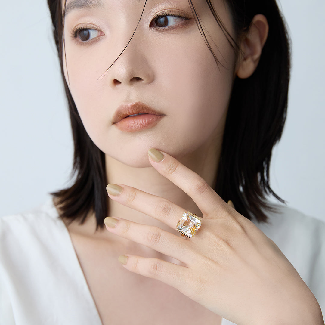 Inclusion in Topaz リング