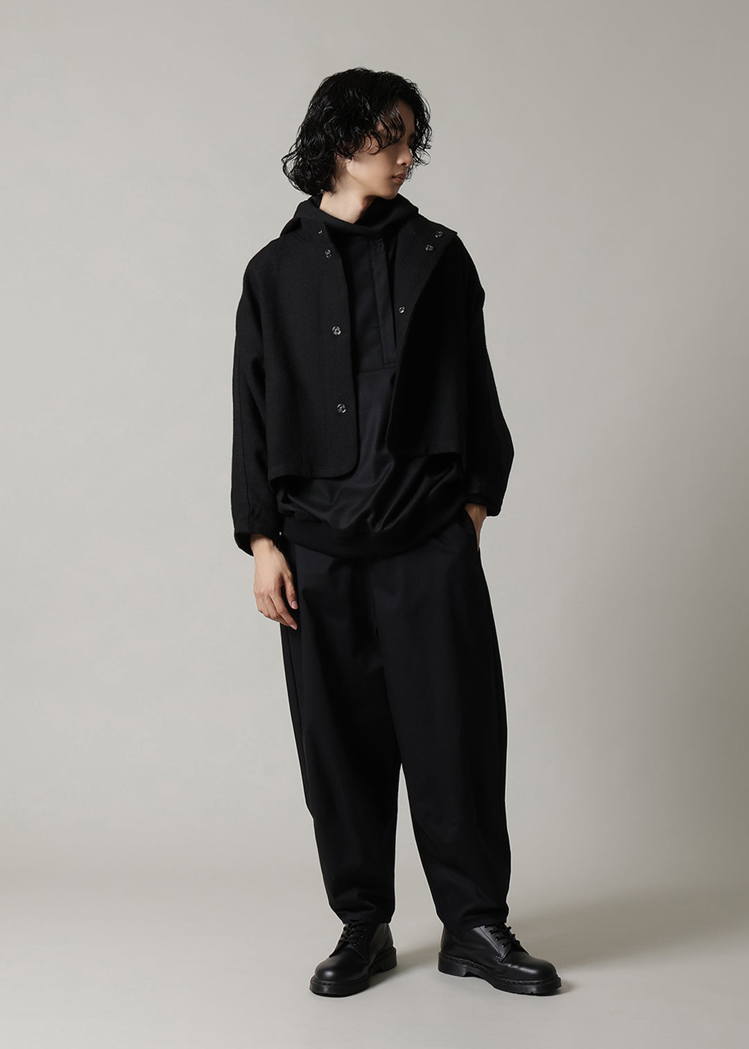 Matou Stand Collar Short JK Modura