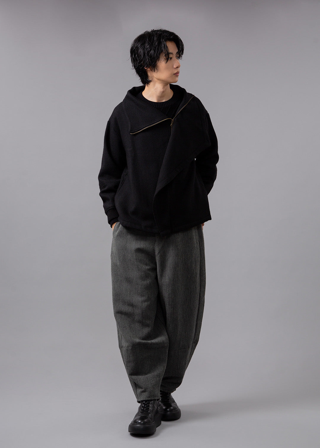 Nomad High Neck Drape BZ Modura
