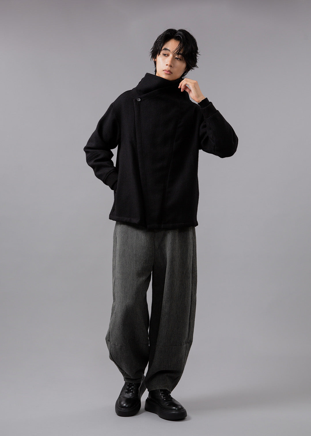 Nomad High Neck Drape BZ Modura