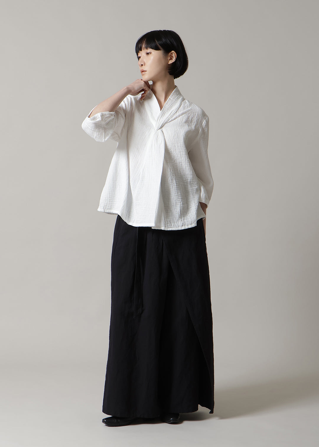 Sculpted Twist Neck TP Cotton Gauze