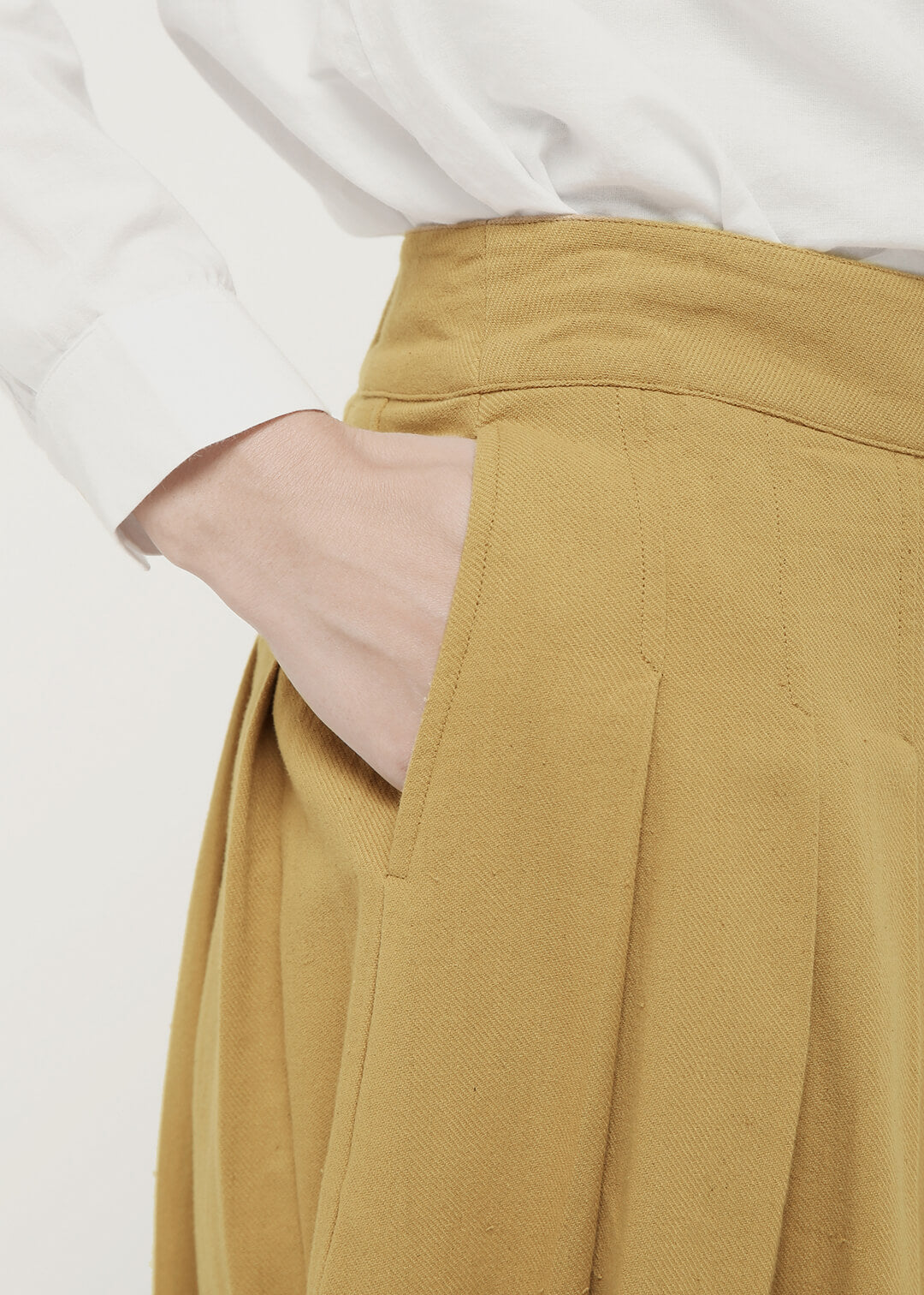 56dt twill Khadi Pleats Skirt