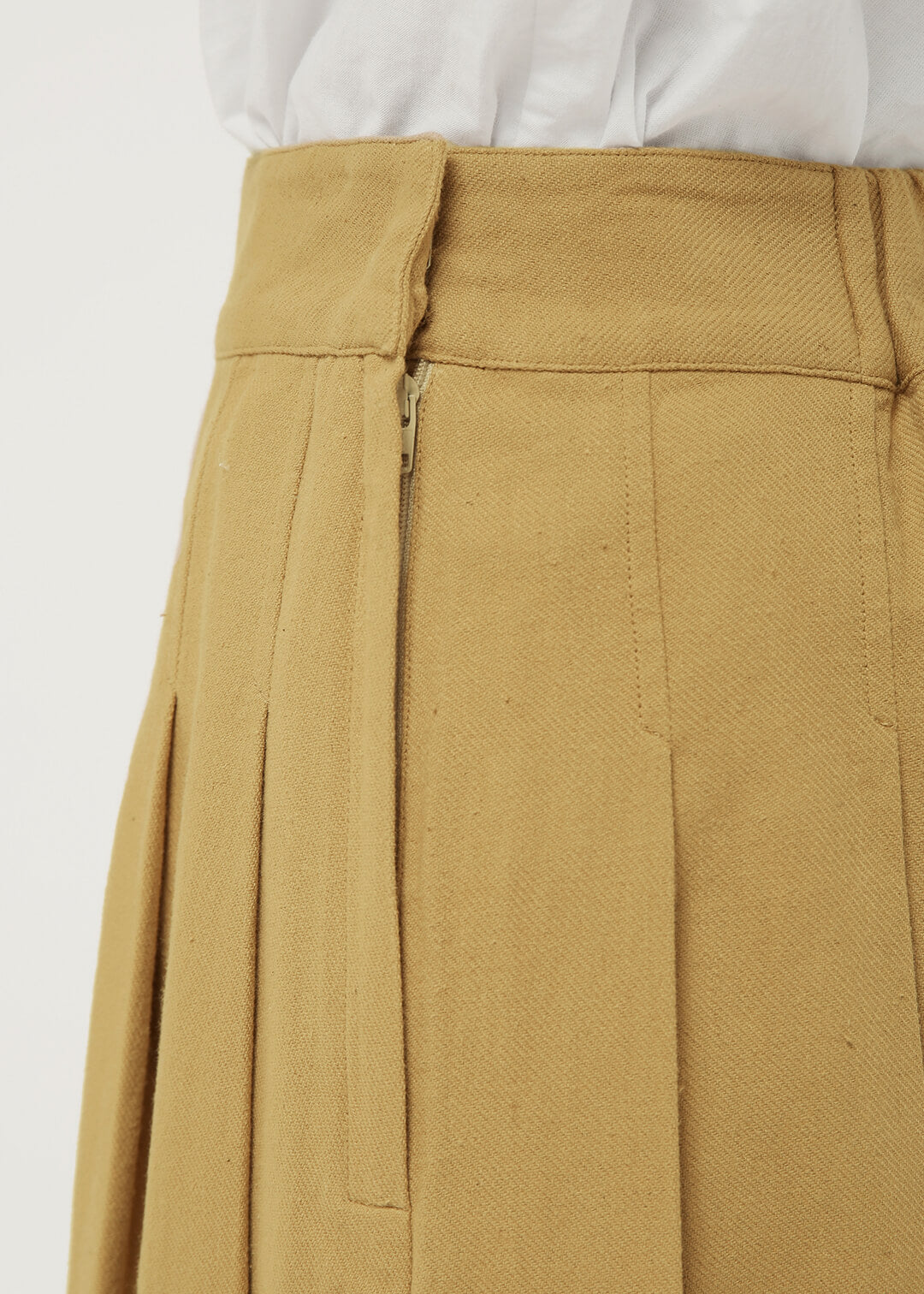 56dt twill Khadi Pleats Skirt