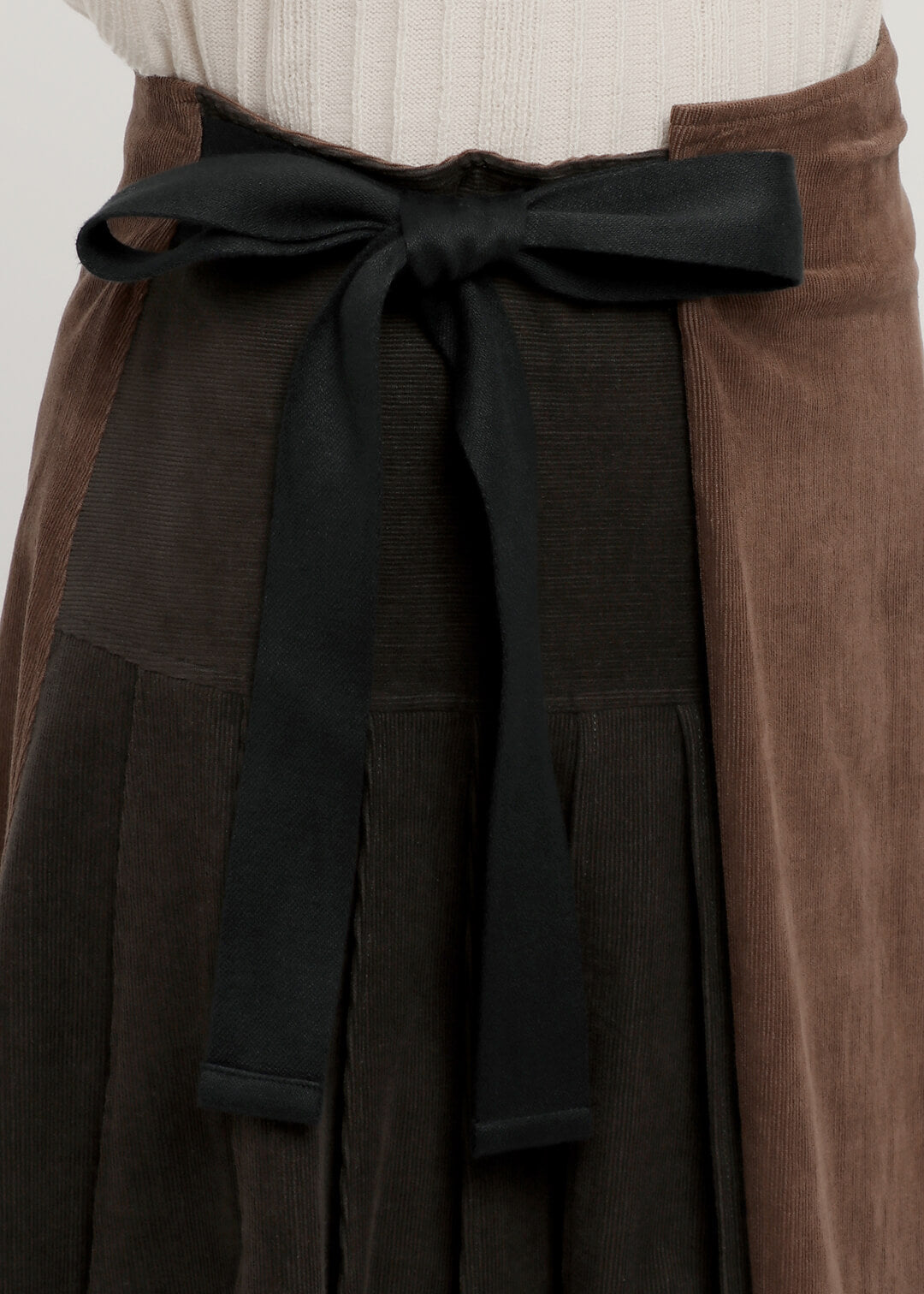 Corduroy Two-tone Pleat Skirt