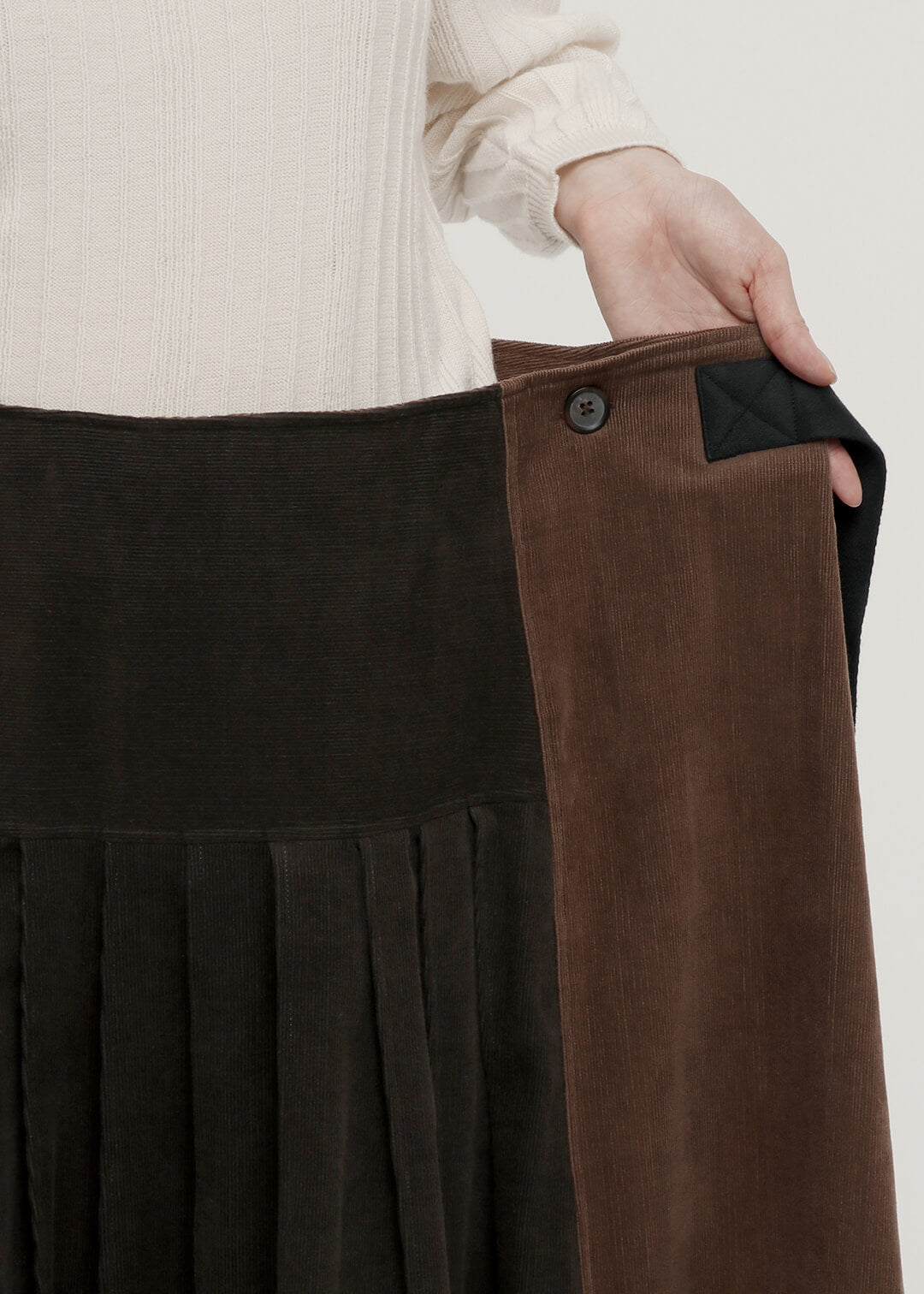 Corduroy Two-tone Pleat Skirt
