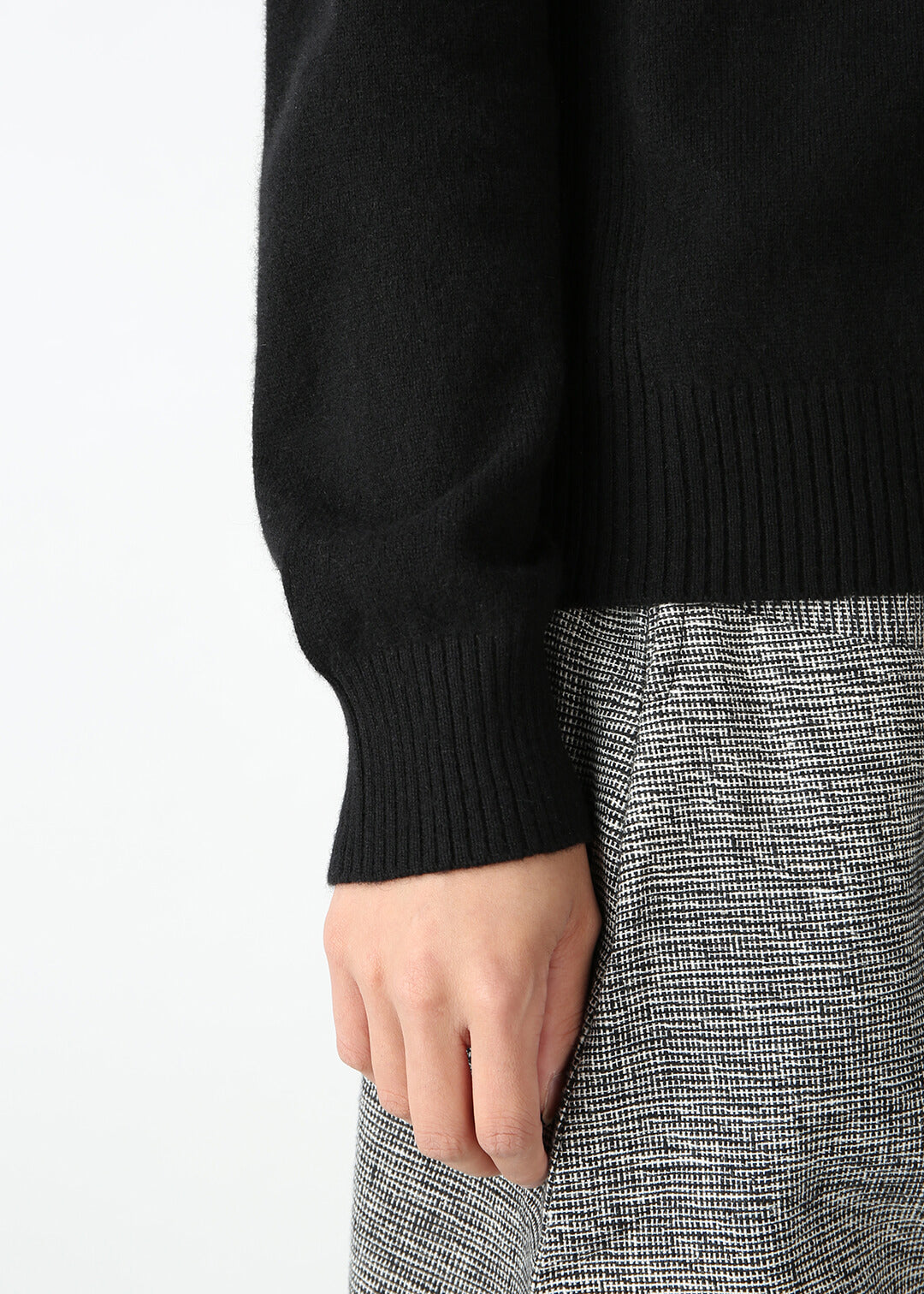 12gg Cashmere Turtle Neck Sweater