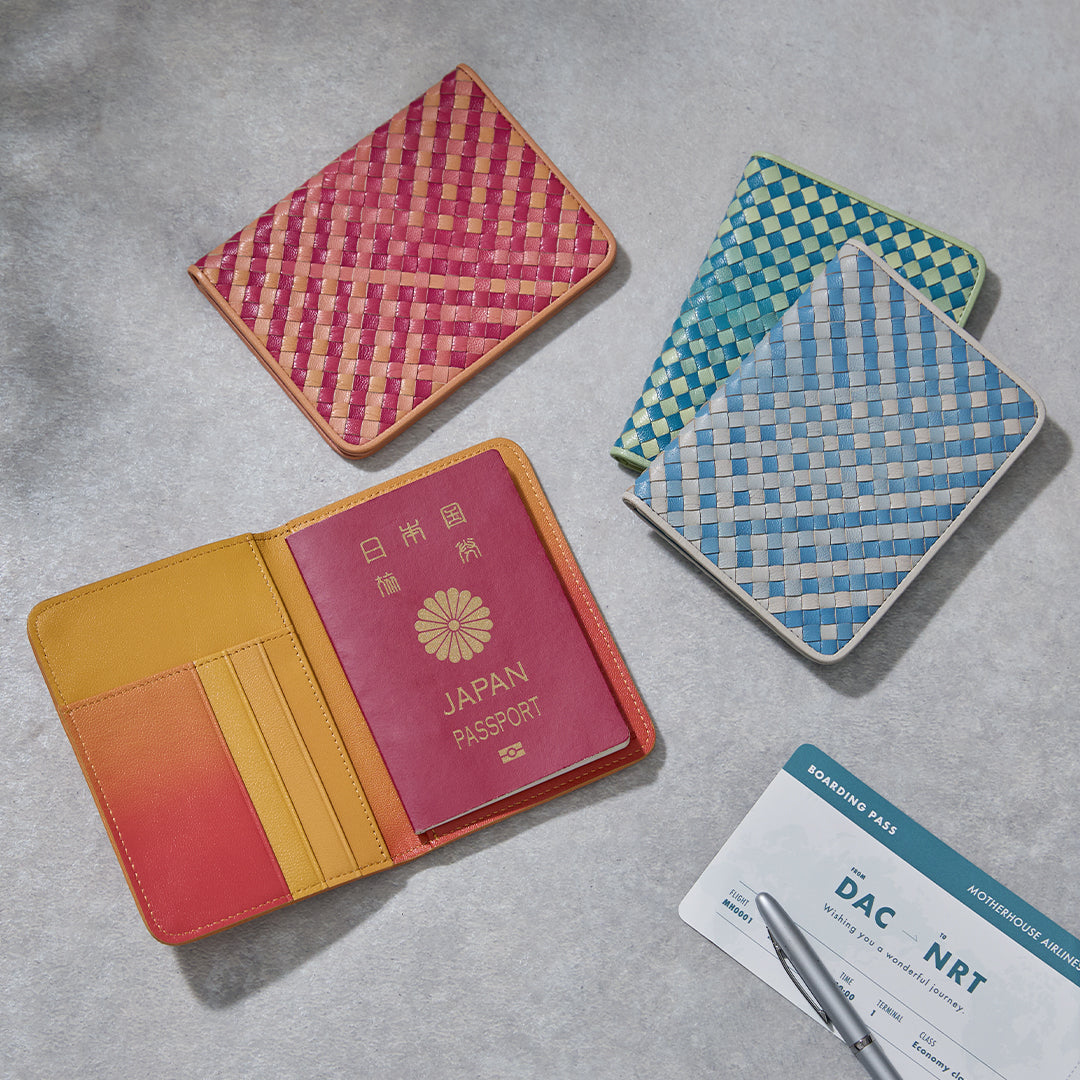 Irodori Mesh Passport Case
