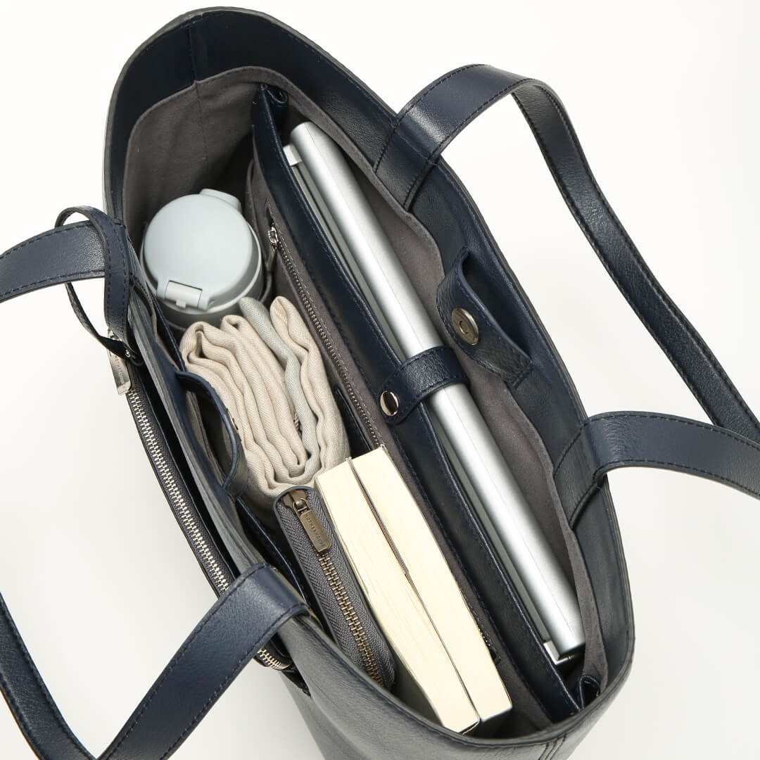 Linear Tote M